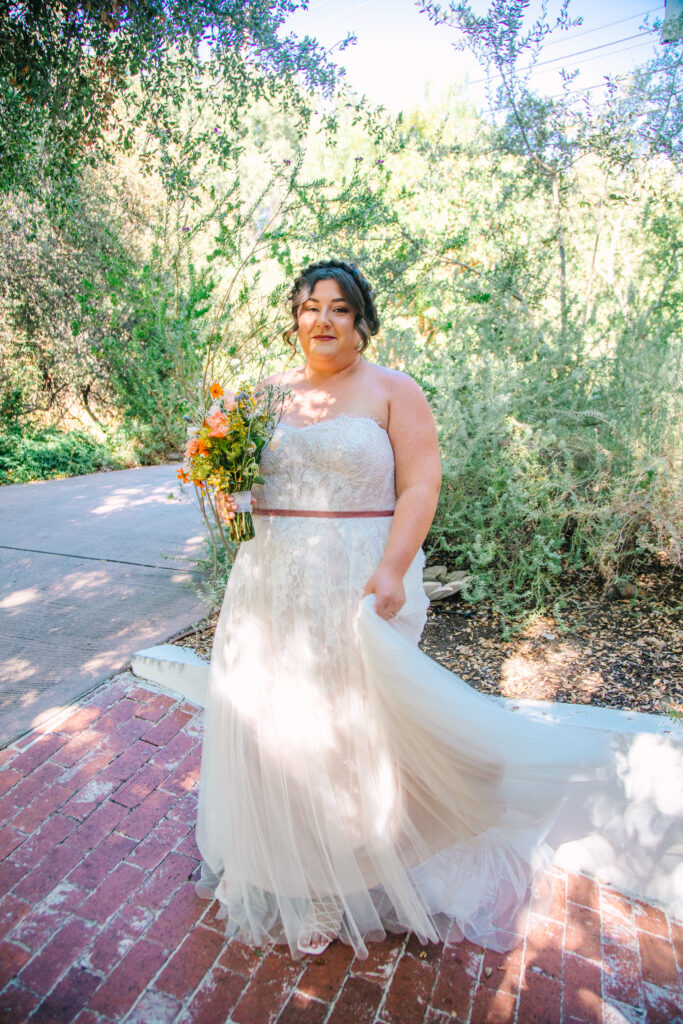 Lesbian Wedding, bride in a white dress, 1909 Wedding Venue 