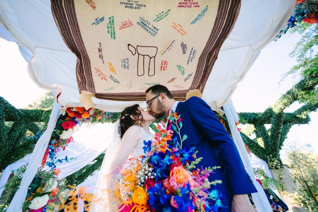 big wedding vs elopement