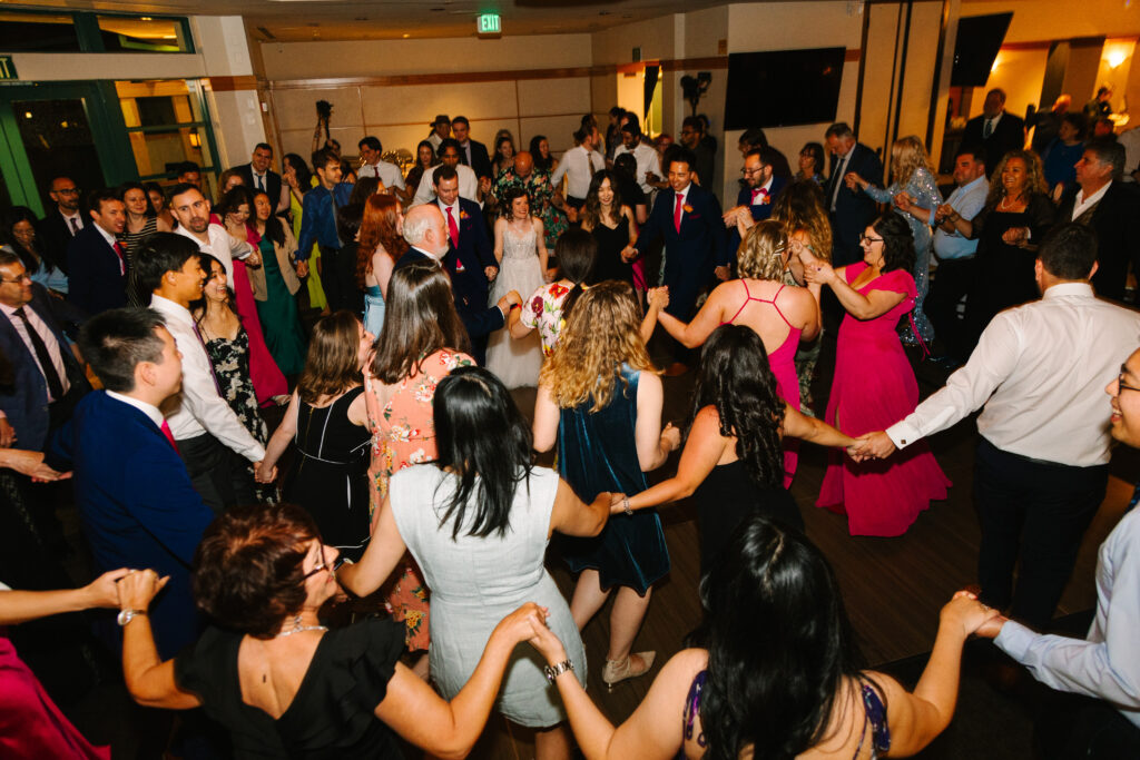 big wedding vs elopement
